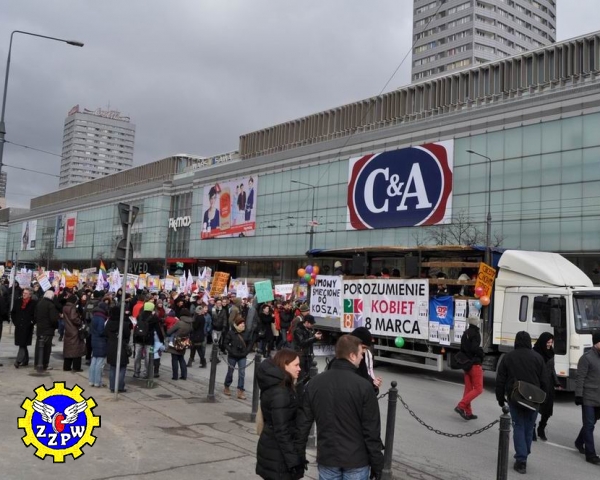 2011-03-06-manifa_warszawska